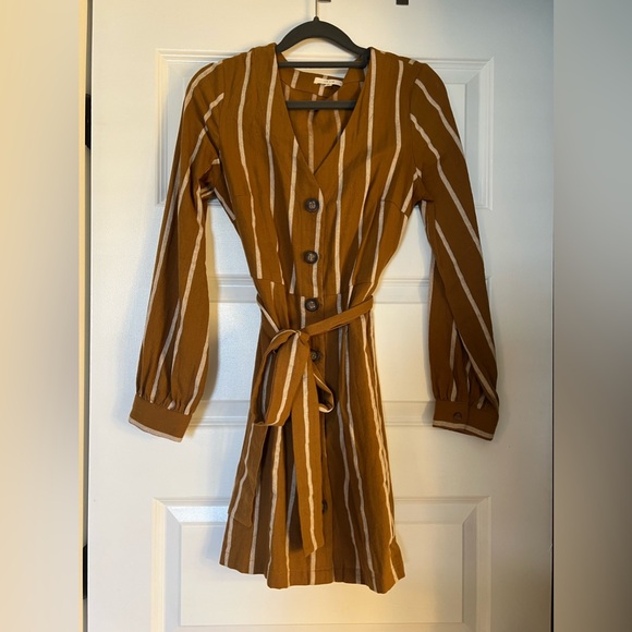 Le Lis Dresses & Skirts - Lane 201 Boutique Dress, Le Lis brand, Size Small